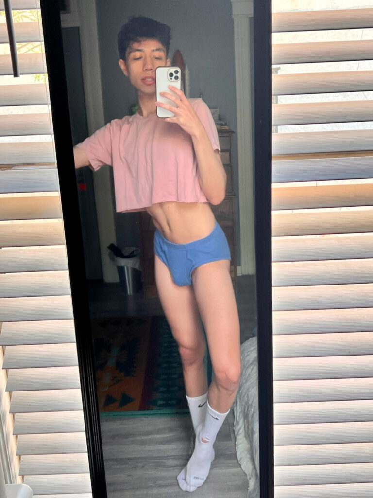 gay Aquarian whore - hot content - photo in underwear
